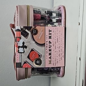 Fao Schwarz Ultimate makeup kit for kids.